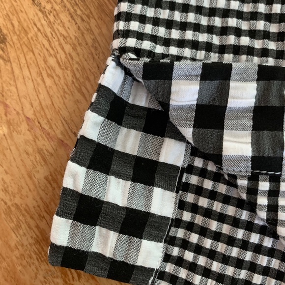 Talbots Seersucker Black/White Check Capris - Picture 11 of 11